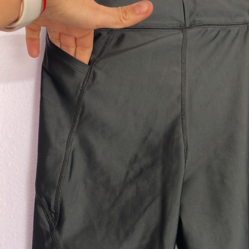 Nike Black Cropped Leggings Small - Picture 5 of 9